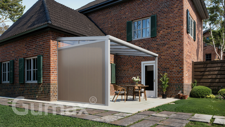 Aluminium Seitenwand mit graubeige Paneelen + Abschlusskeil