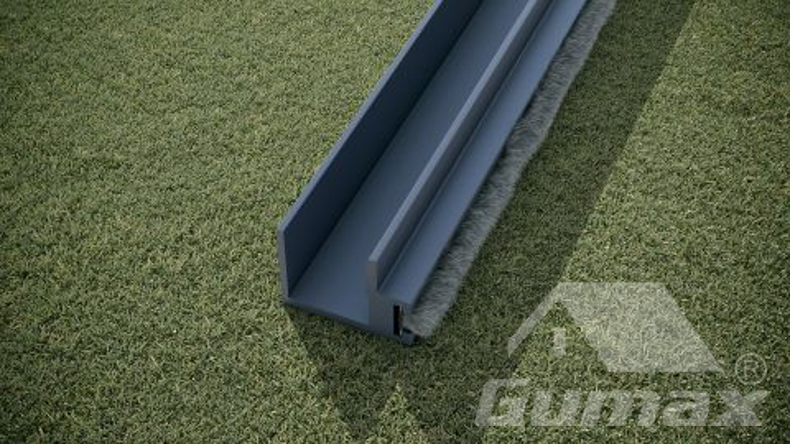 Zugluftstopper und Zierstreifen auf allen Glasschiebetüren