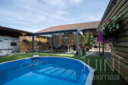 Moderne Gumax Terrassenüberdachung in mattem Anthrazit 5,06 Meter x 4 Meter Moderne Gumax Terrassenüberdachung in mattem Anthrazit 5,06 Meter x 4 Meter